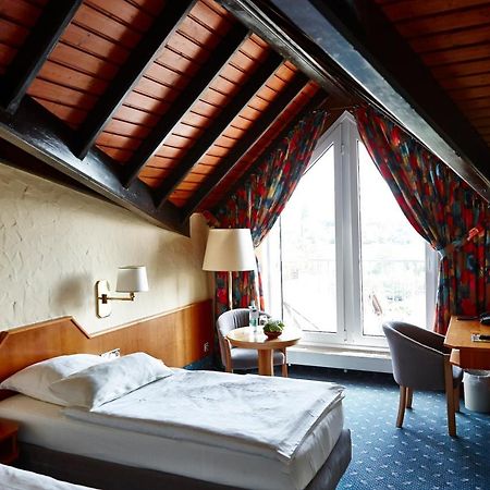 Hotel Und Restaurant Bommersheim إشبورن المظهر الخارجي الصورة
